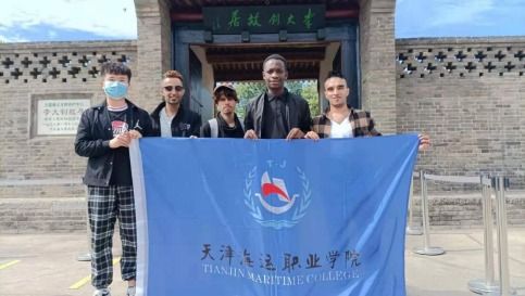 感知紅色文化，共筑友誼橋梁 國際交流處黨支部組織外國留學(xué)生紅色文化體驗(yàn)活動(dòng)